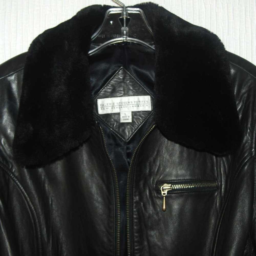 Valerie Stevens Petites Genuine Lamb Leather w/Fur Collar Jacket - Picture 5 of 7